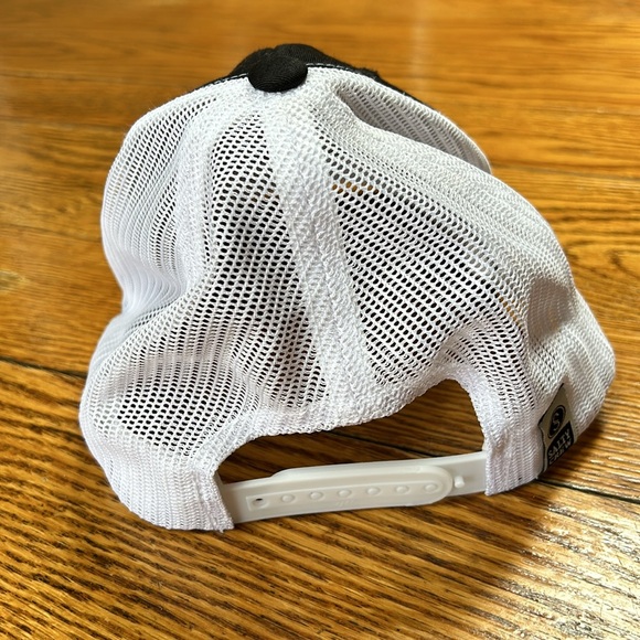 Salty Crew truckers snap back style cap. White mesh back with black front. - Picture 6 of 9